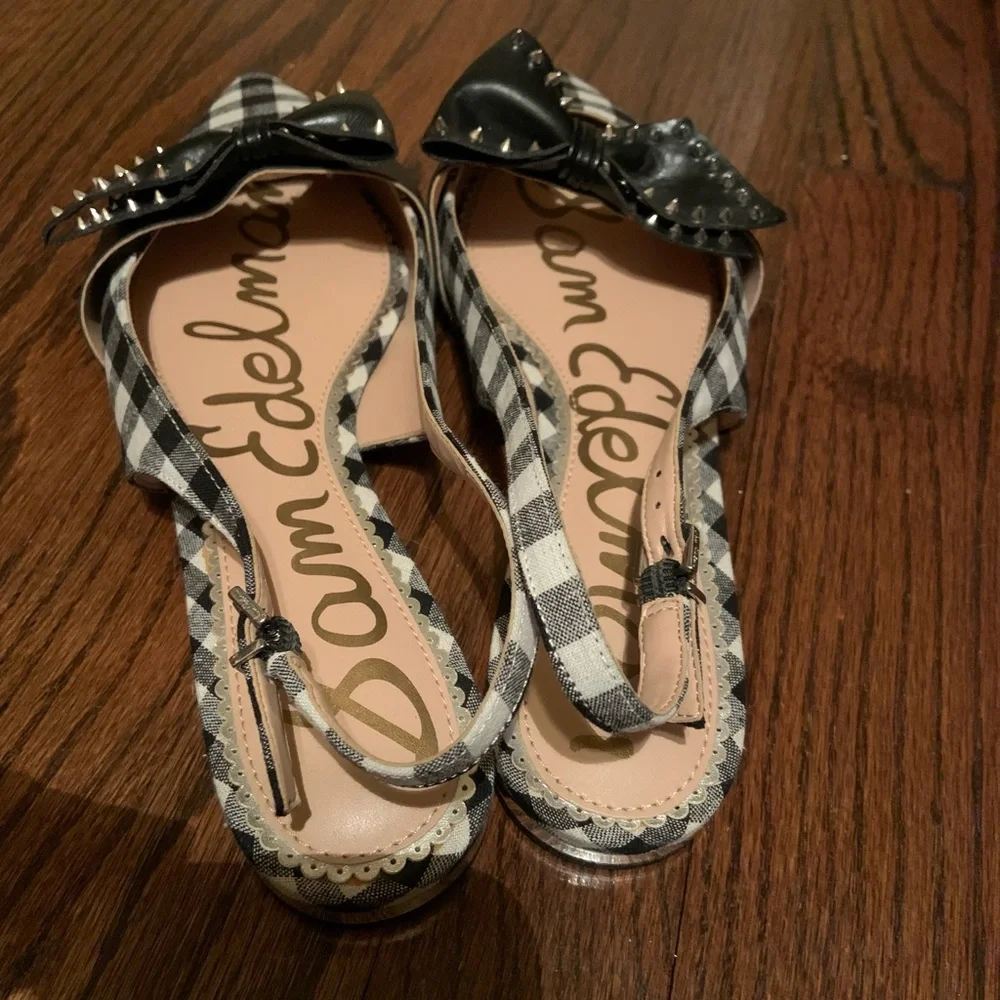 Sam Edelman gingham flats with leather toe bows with spike detail. Size 9. - Picture 3 of 4